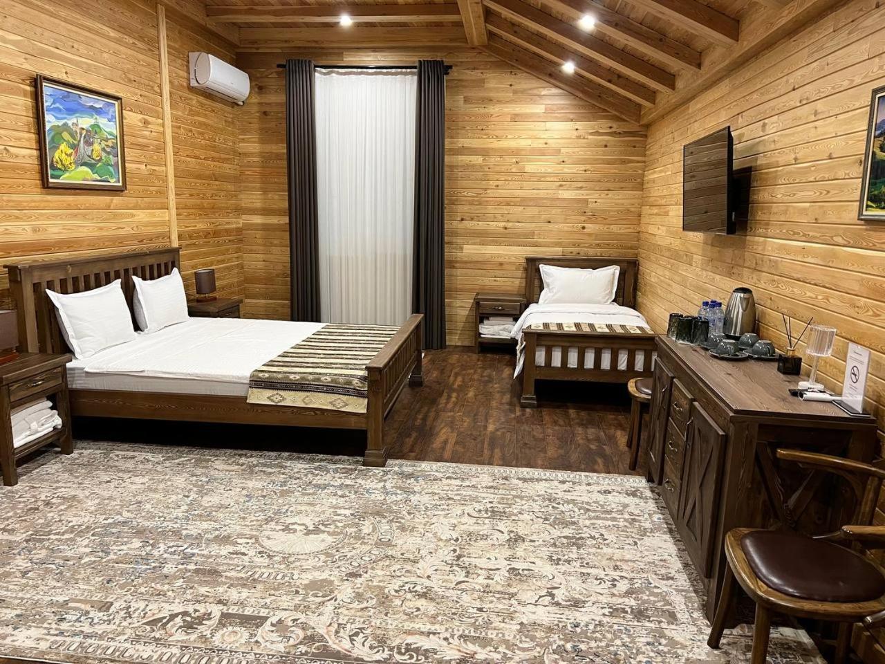 Le Chalet Mont And Restaurant Chorwoq 외부 사진